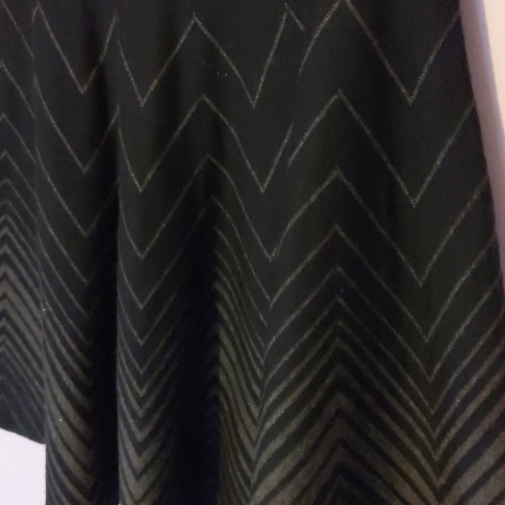 Black knit swing skirt - Picture 2 of 3